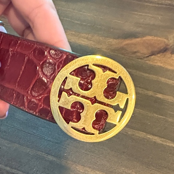 Tory Burch Gold Logo Red Belt - Picture 4 of 4